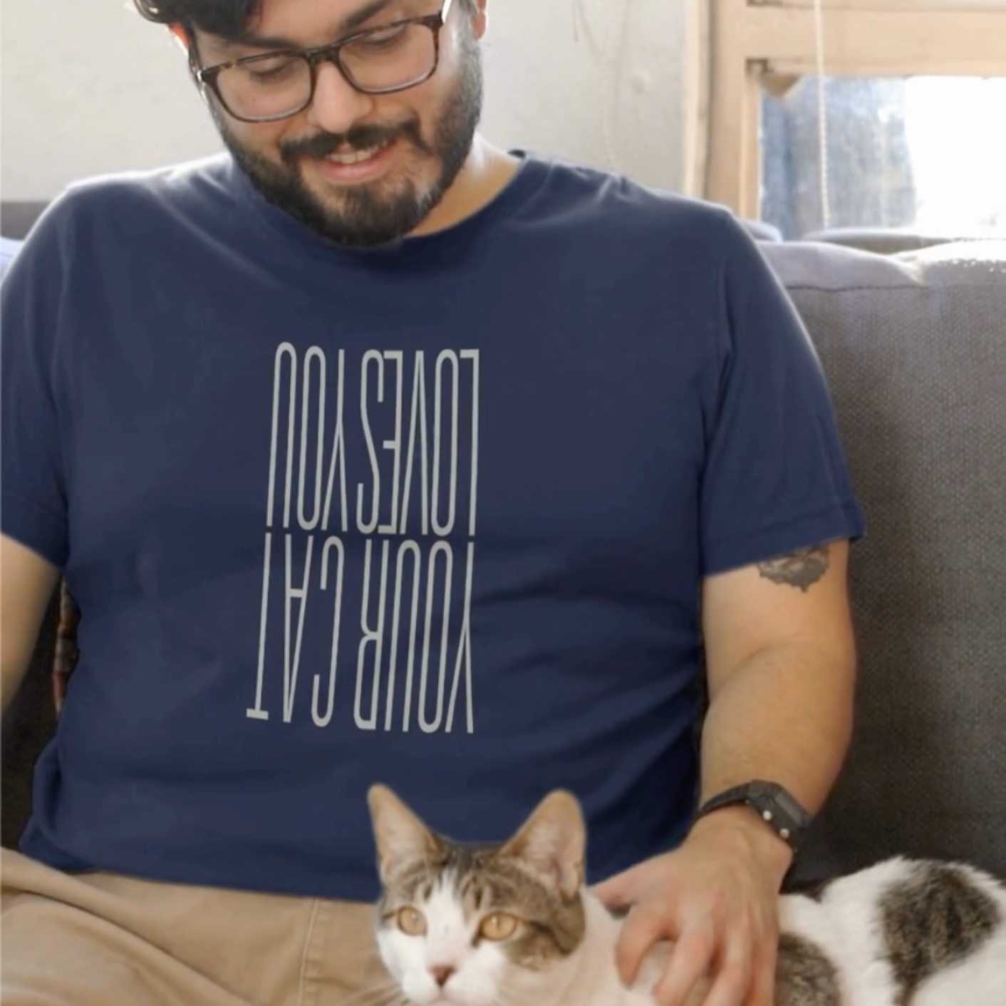 YOUR CAT LOVES YOU